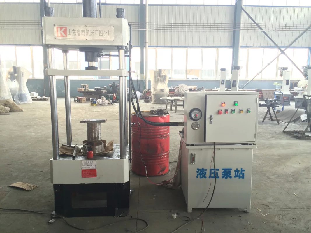 YL32-20T 三梁四柱液壓機(jī)